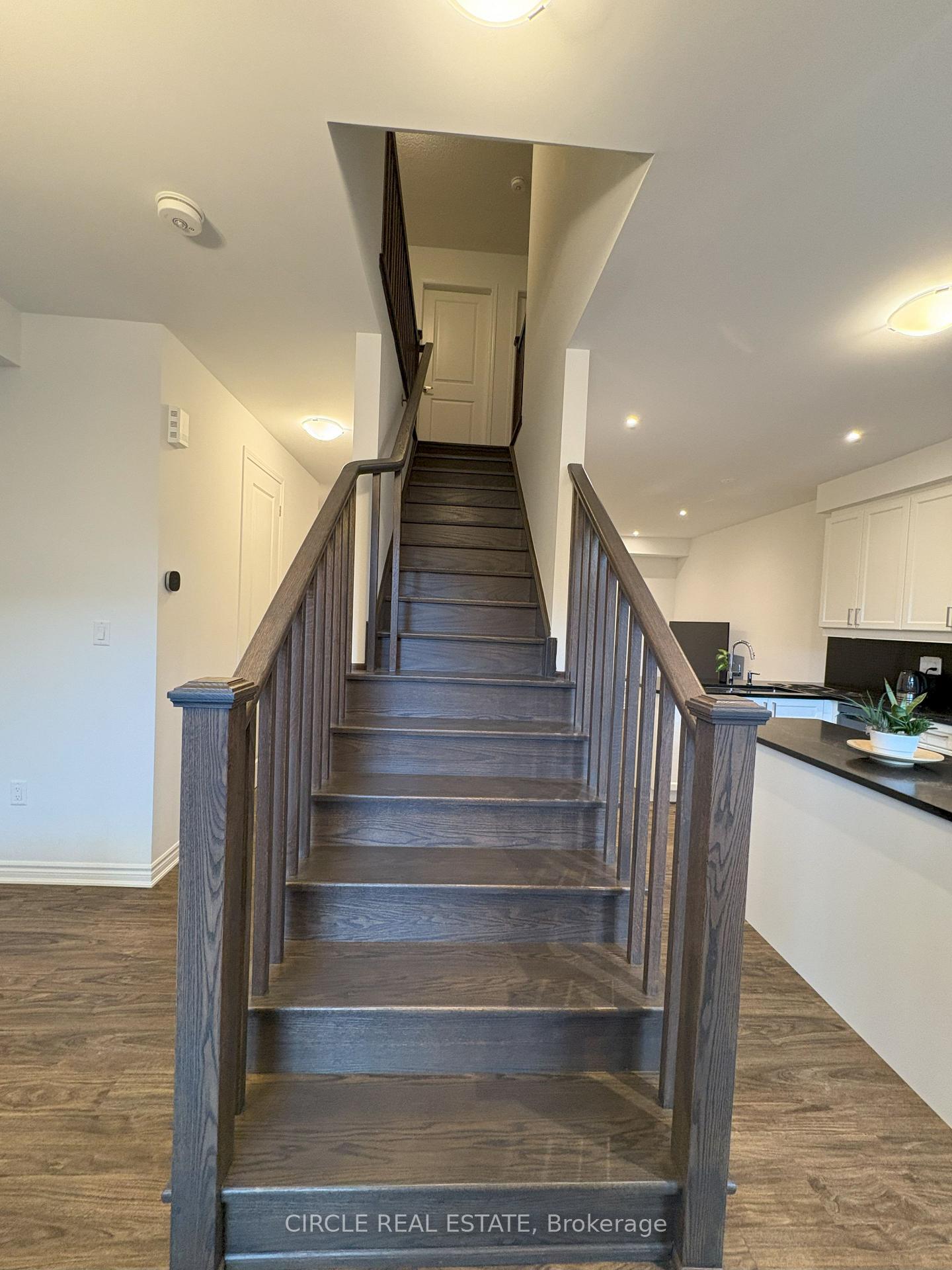Photo 7 of 151 Keppel Circle, Brampton, Northwest Brampton — HOMEH
