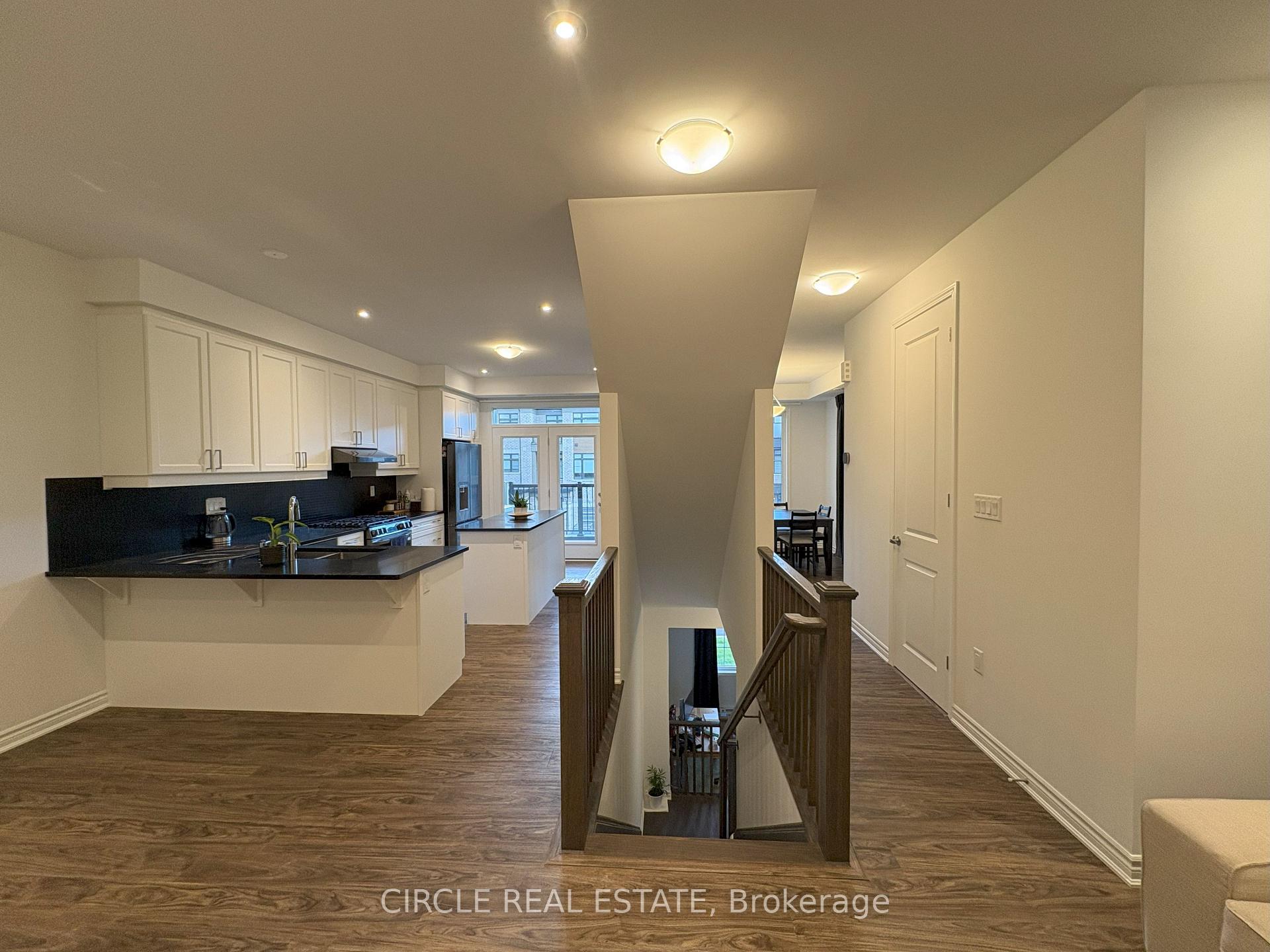 Photo 5 of 151 Keppel Circle, Brampton, Northwest Brampton — HOMEH