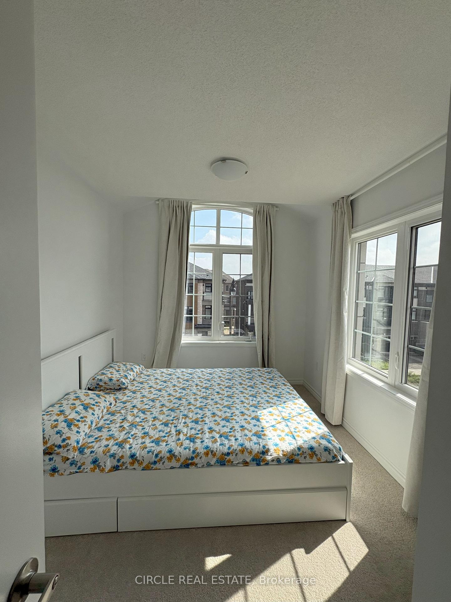 Photo 10 of 151 Keppel Circle, Brampton, Northwest Brampton — HOMEH