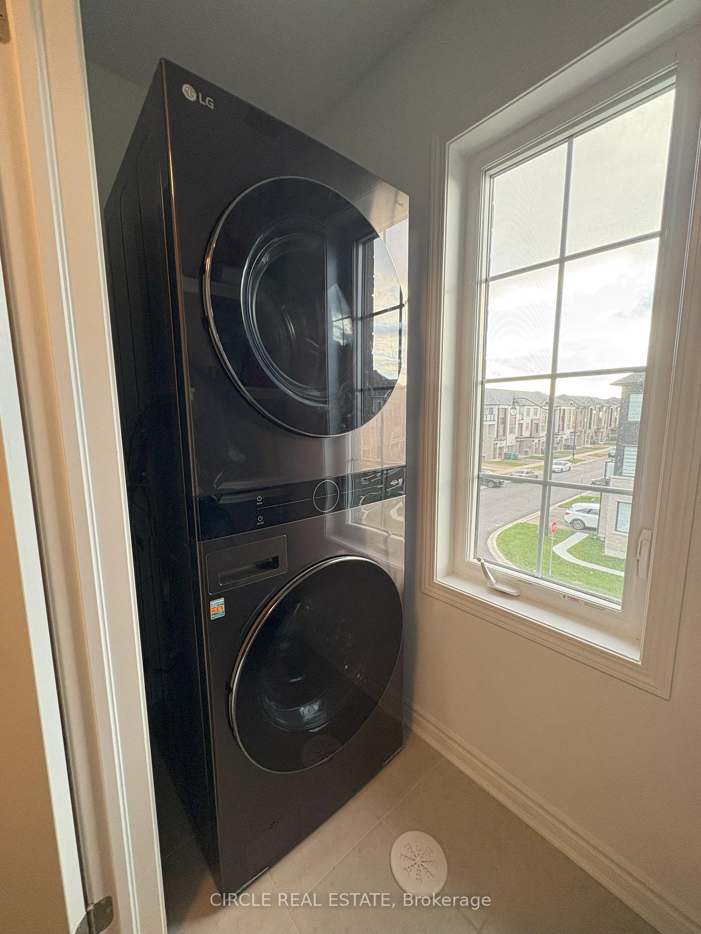 Photo 25 of 151 Keppel Circle, Brampton, Northwest Brampton — HOMEH