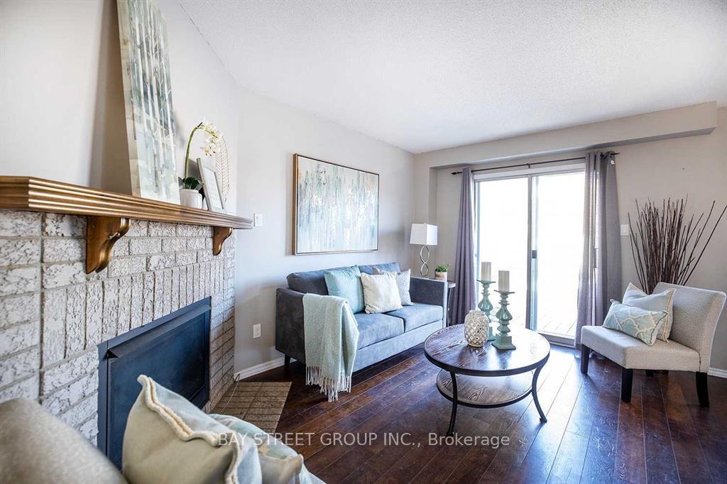Photo 8 of 76 Meadowview Boulevard, Clarington, Bowmanville — HOMEH