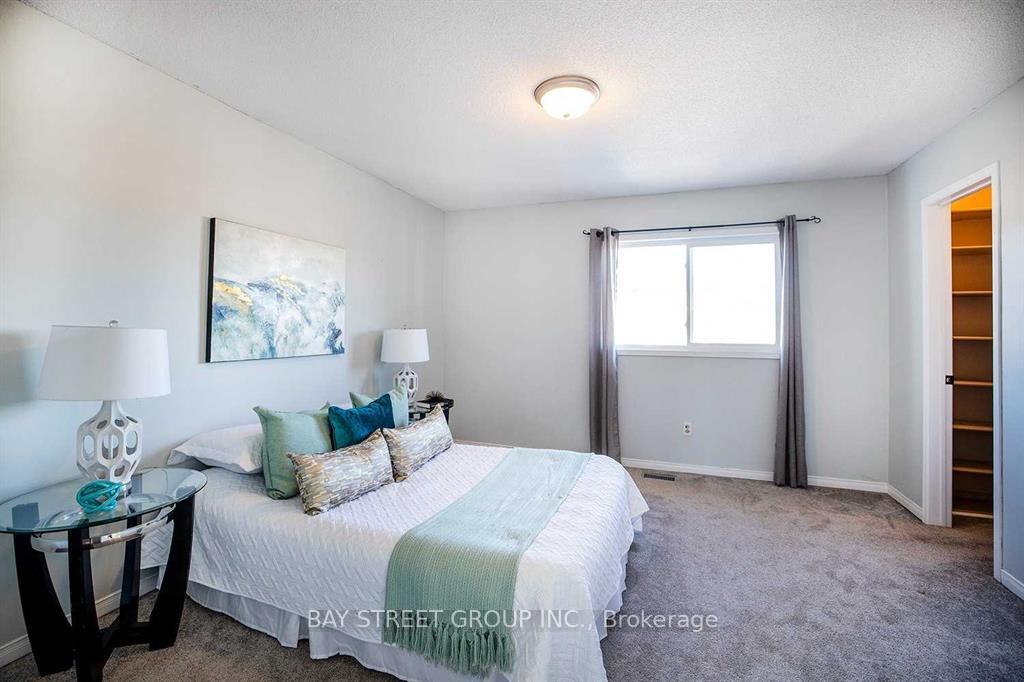 Photo 7 of 76 Meadowview Boulevard, Clarington, Bowmanville — HOMEH