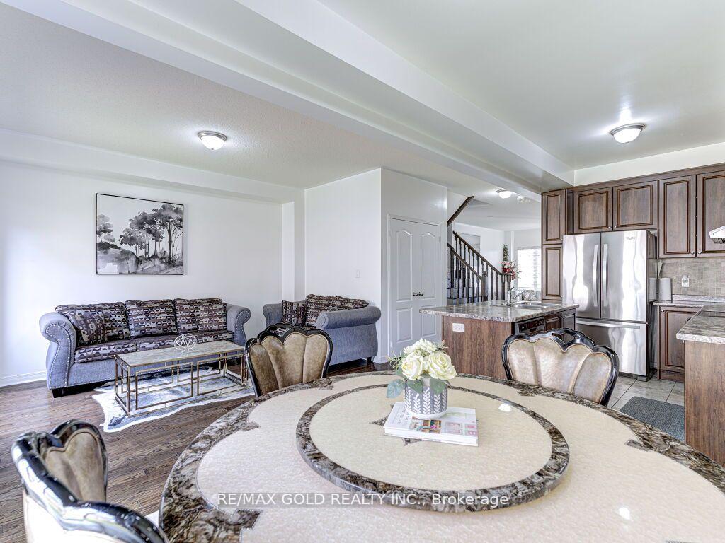 Photo 21 of 43 Zelda Road, Brampton, Sandringham-Wellington — HOMEH