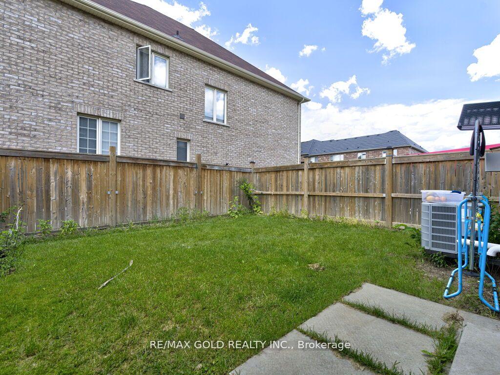 Photo 34 of 43 Zelda Road, Brampton, Sandringham-Wellington — HOMEH