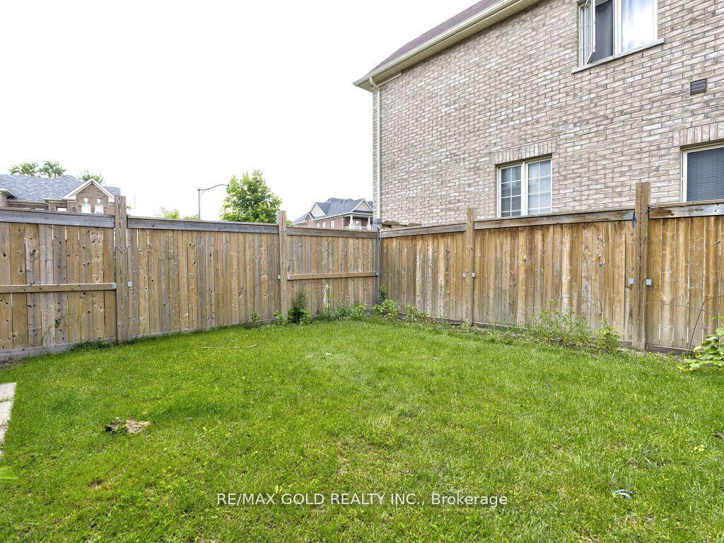 Photo 38 of 43 Zelda Road, Brampton, Sandringham-Wellington — HOMEH