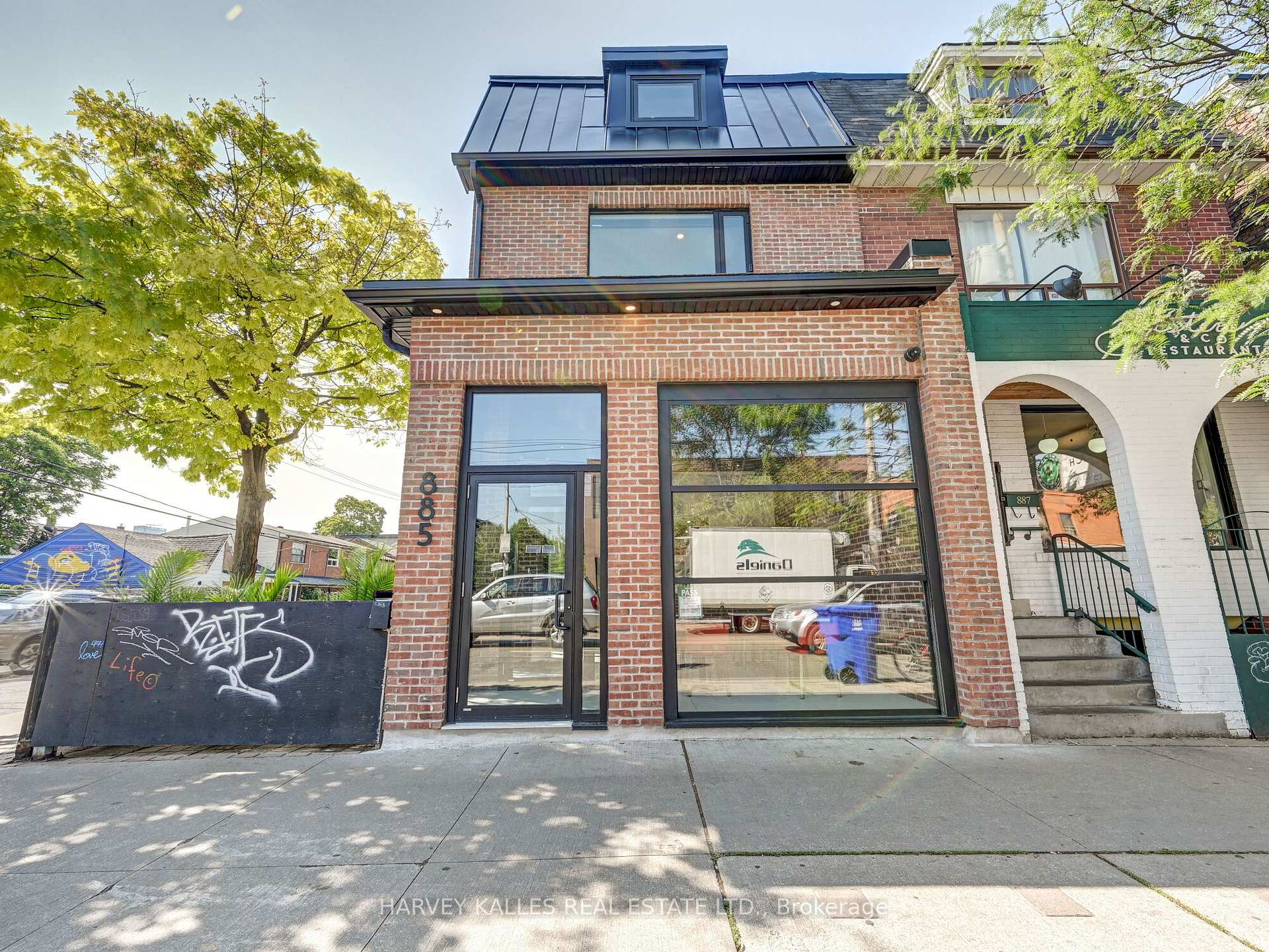 Photo 1 of Unit Upper, 885 Dundas Street W, Toronto, Trinity-Bellwoods — HOMEH