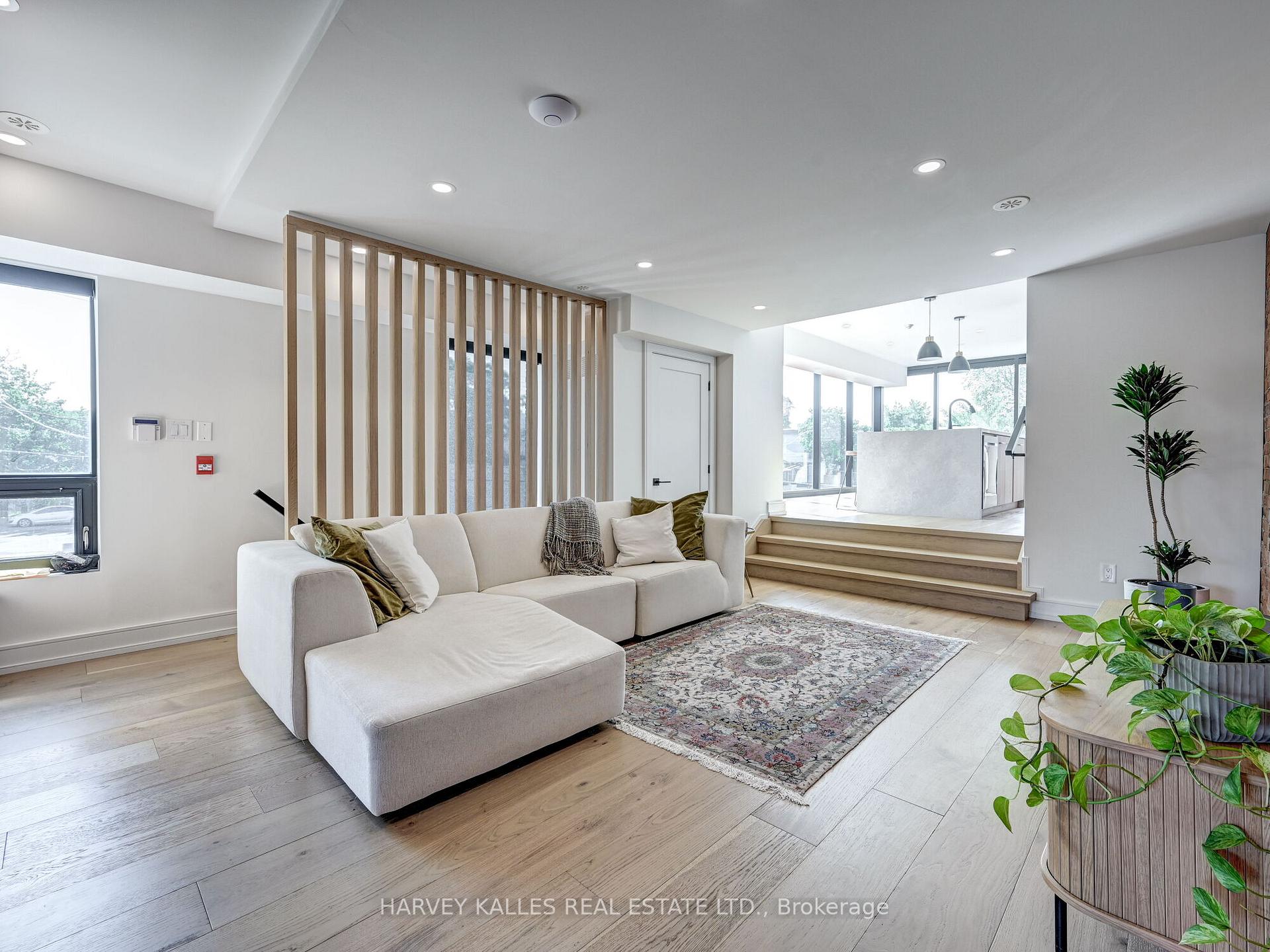 Photo 4 of Unit Upper, 885 Dundas Street W, Toronto, Trinity-Bellwoods — HOMEH
