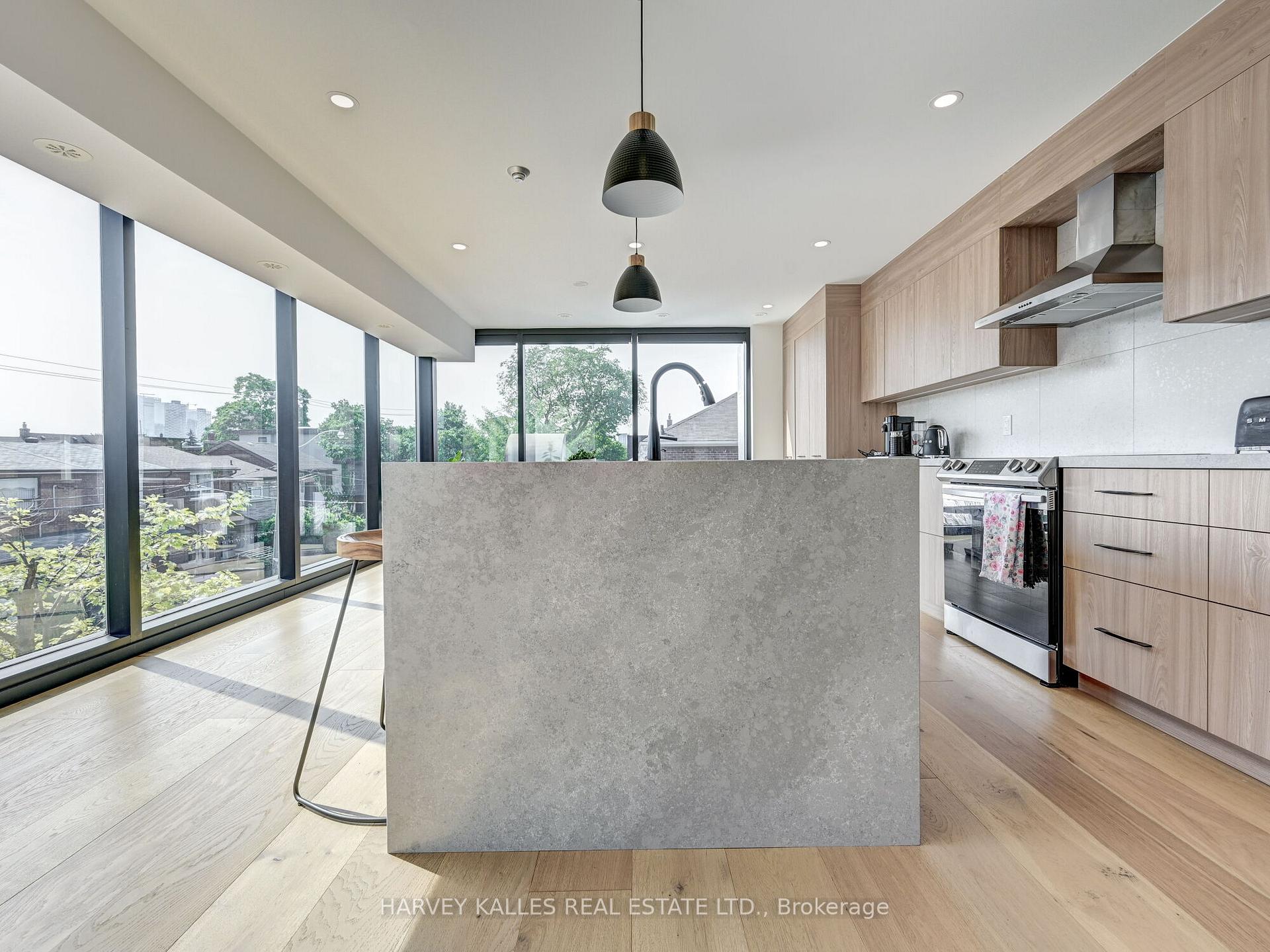 Photo 13 of Unit Upper, 885 Dundas Street W, Toronto, Trinity-Bellwoods — HOMEH