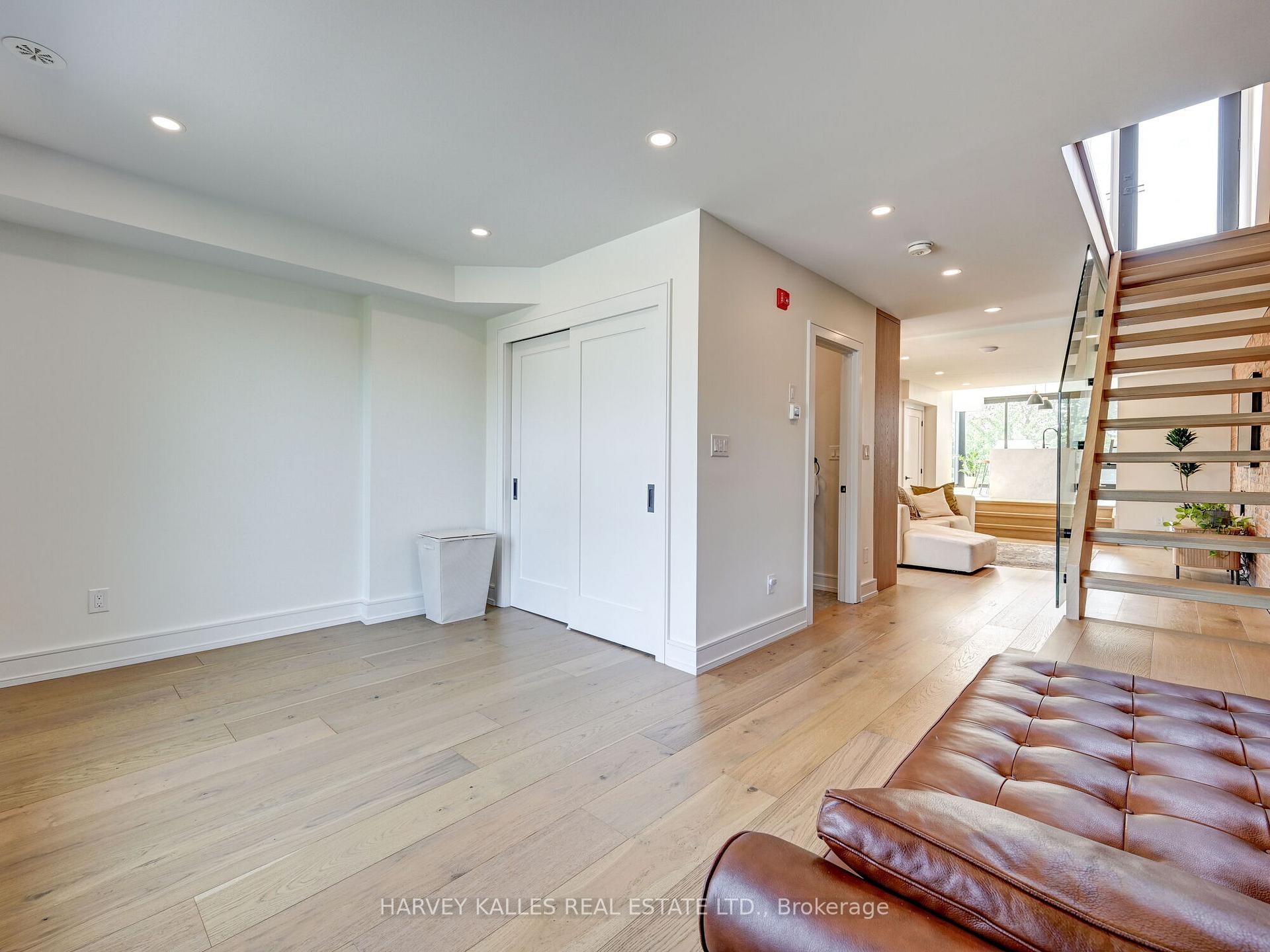 Photo 14 of Unit Upper, 885 Dundas Street W, Toronto, Trinity-Bellwoods — HOMEH