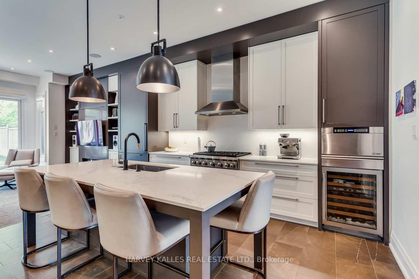 Photo 16 of 45 Cuthbert Crescent, Toronto, Mount Pleasant West — HOMEH