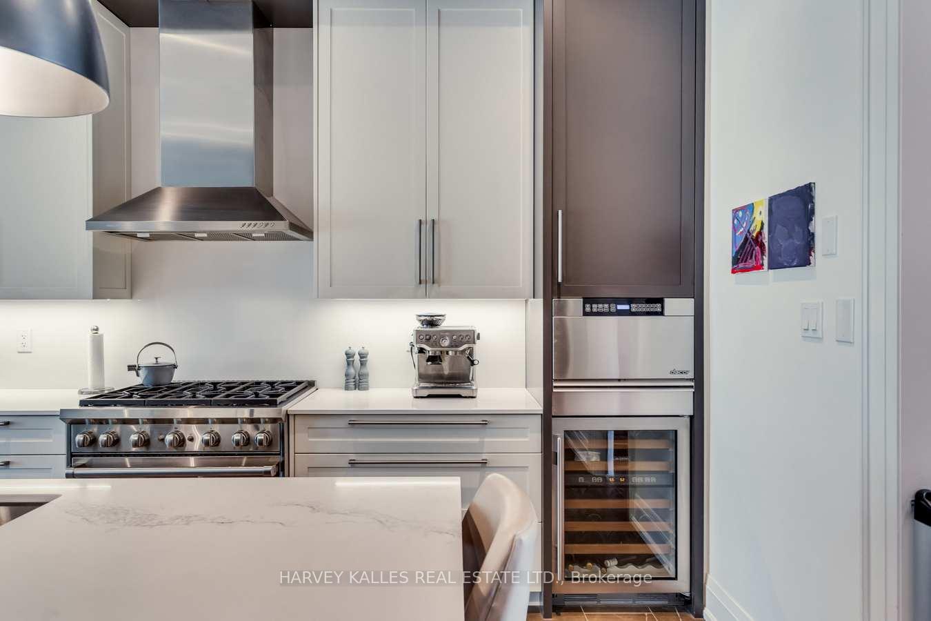 Photo 17 of 45 Cuthbert Crescent, Toronto, Mount Pleasant West — HOMEH