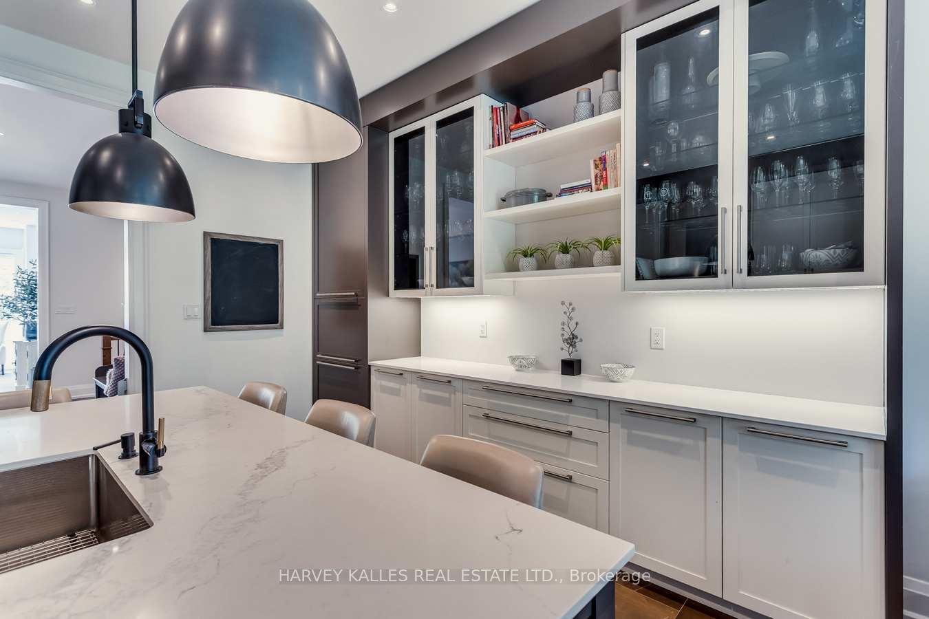 Photo 13 of 45 Cuthbert Crescent, Toronto, Mount Pleasant West — HOMEH