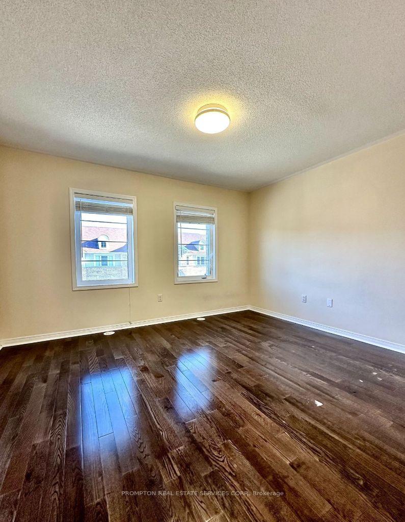 Photo 6 of 28 Beehive Lane, Markham, Wismer — HOMEH