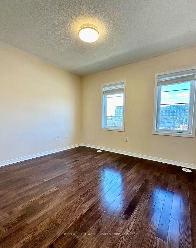 Photo 5 of 28 Beehive Lane, Markham, Wismer — HOMEH