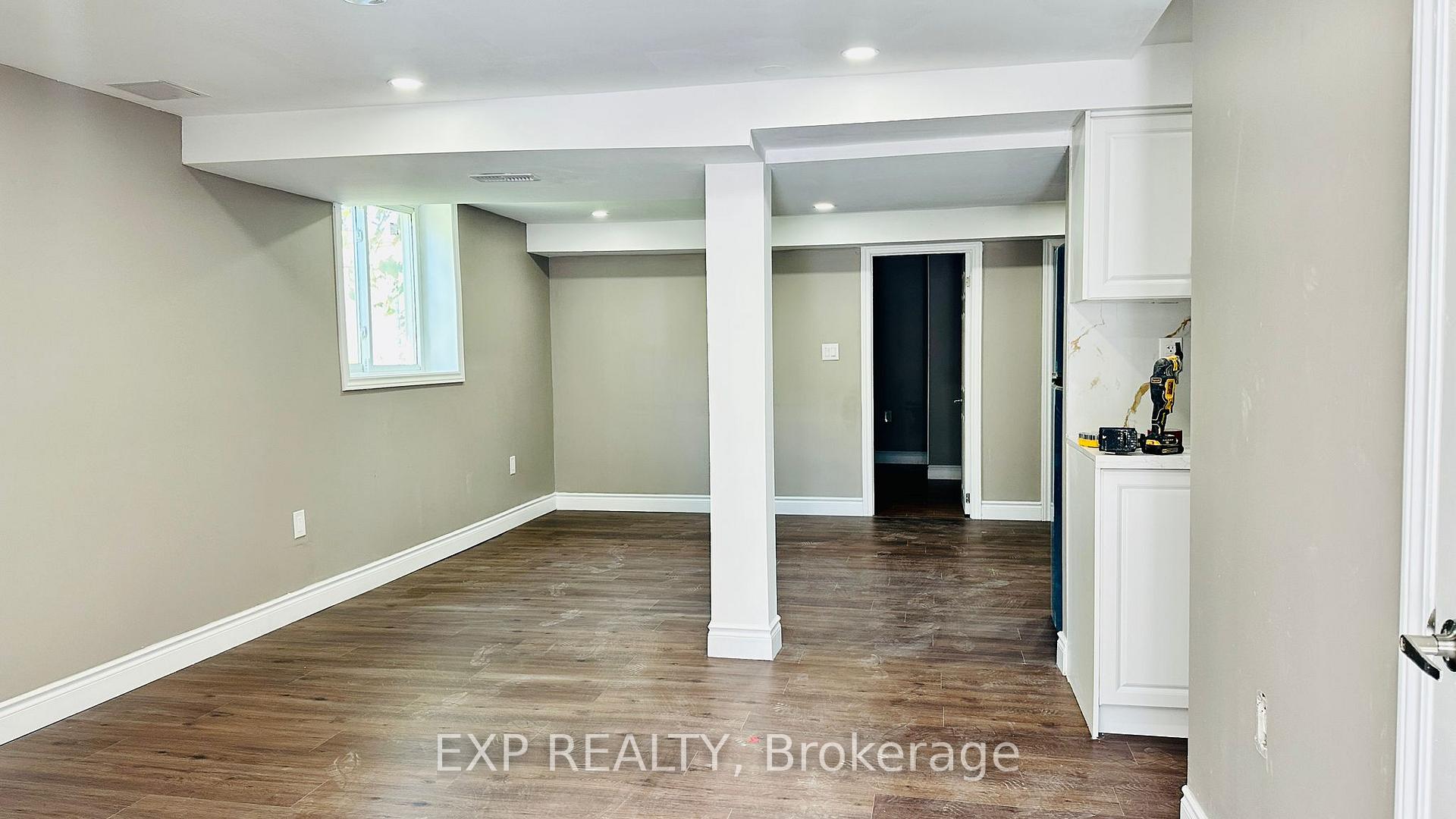 Photo 3 of 96 Timberlane Crescent, Kitchener, Forest Heights — HOMEH