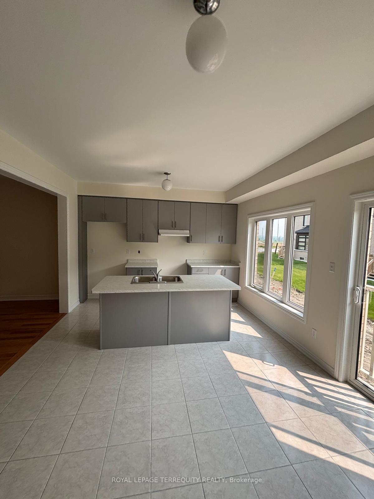 Photo 3 of 1141 Cameo Street, Pickering, Rural Pickering — HOMEH