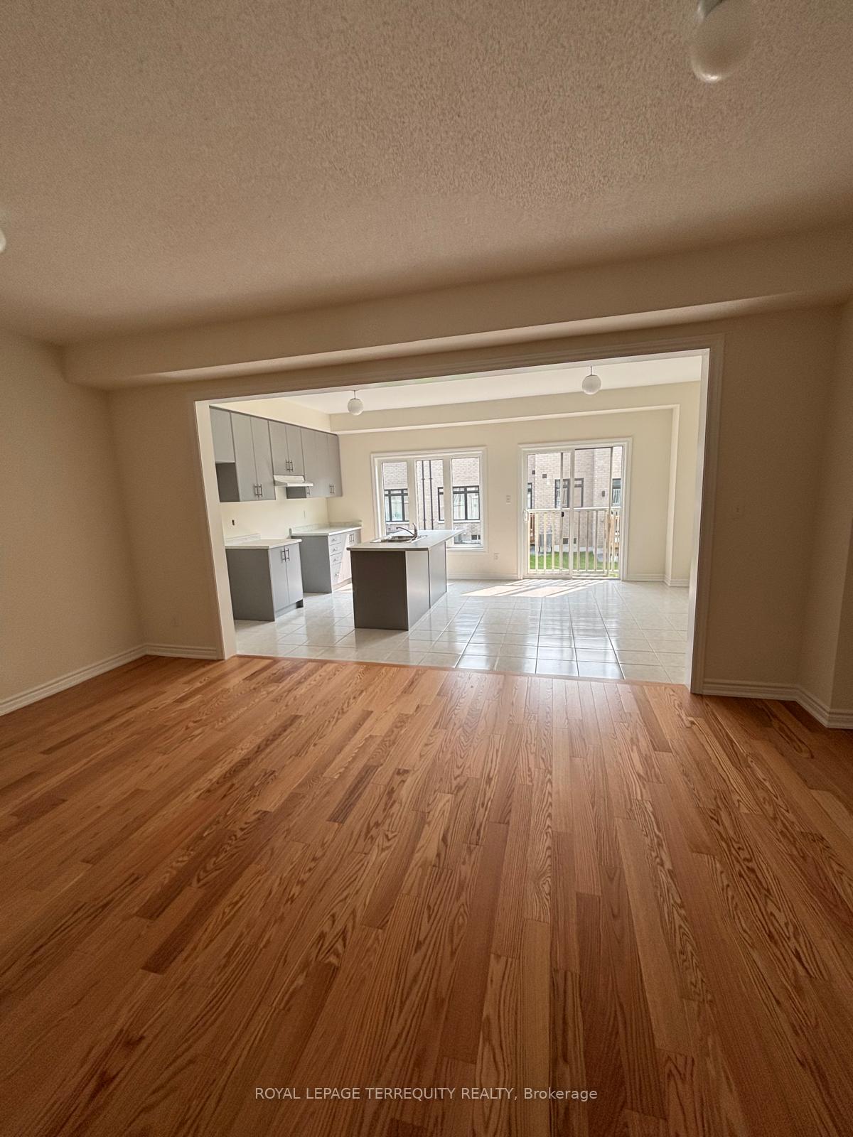Photo 5 of 1141 Cameo Street, Pickering, Rural Pickering — HOMEH
