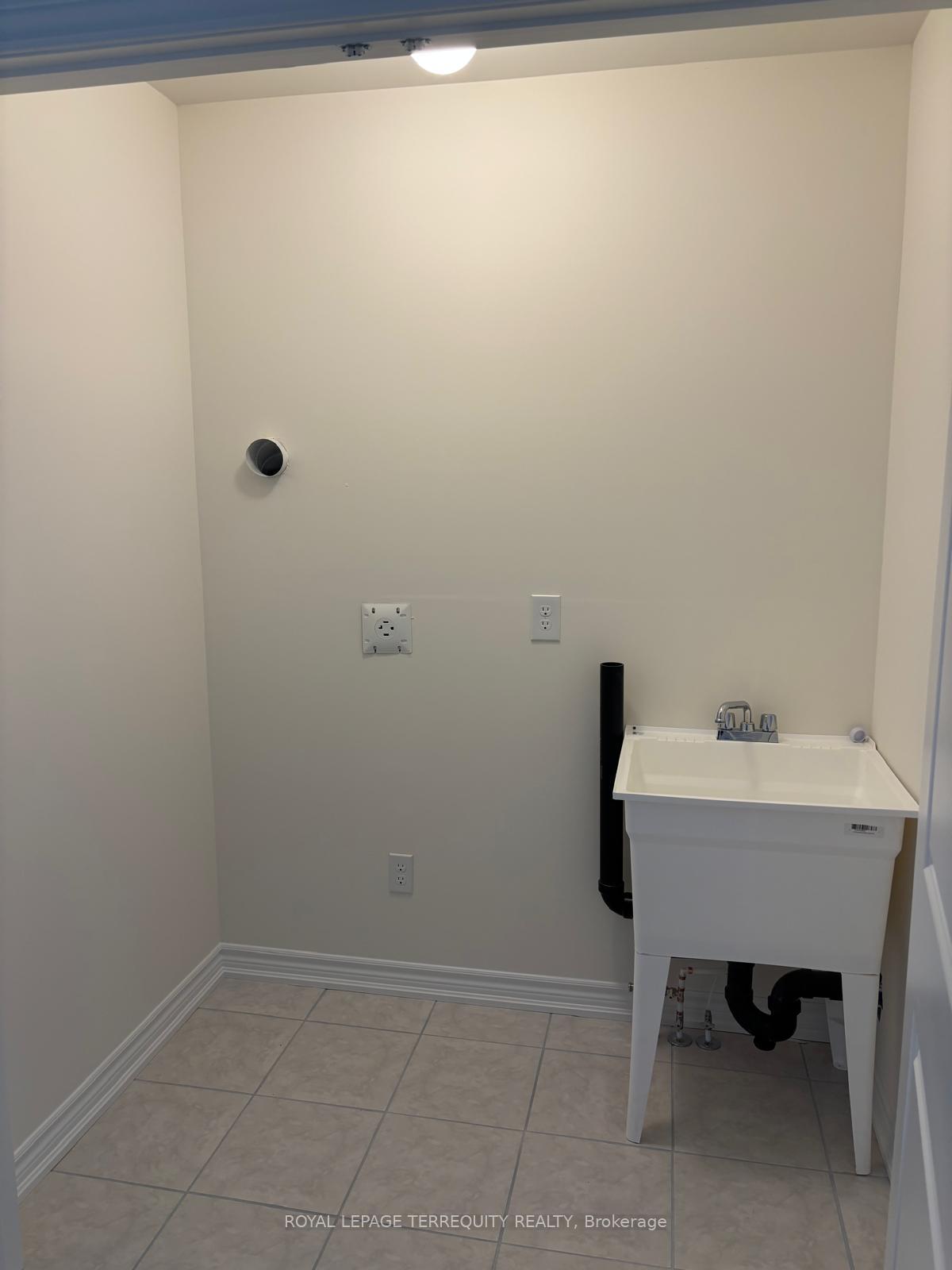 Photo 15 of 1141 Cameo Street, Pickering, Rural Pickering — HOMEH