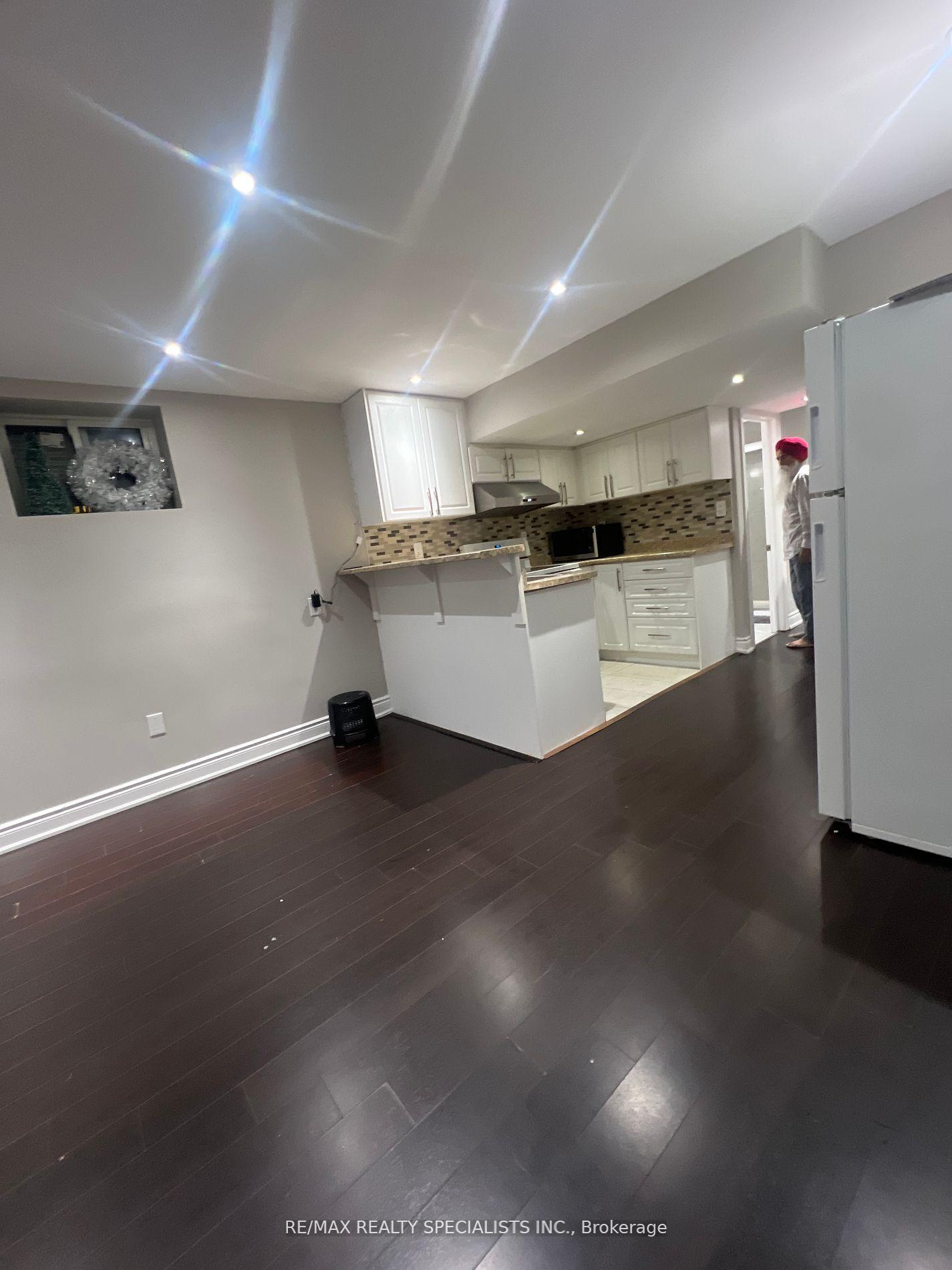 Photo 11 of 57 Donomore Drive, Brampton, Northwest Brampton — HOMEH
