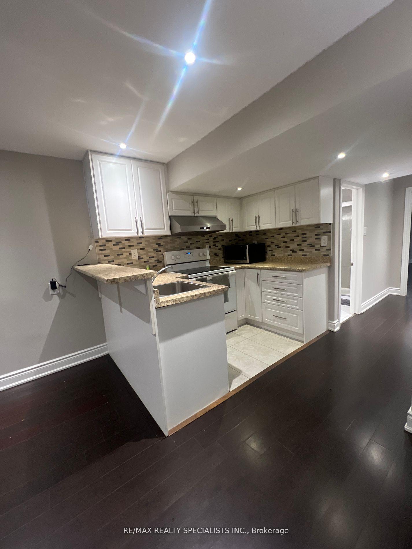 Photo 4 of 57 Donomore Drive, Brampton, Northwest Brampton — HOMEH