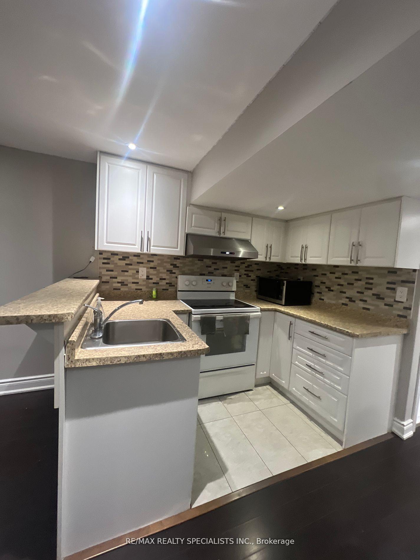 Photo 9 of 57 Donomore Drive, Brampton, Northwest Brampton — HOMEH