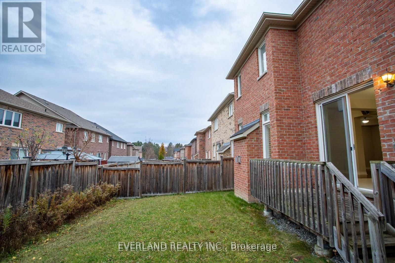 Photo 4 of 67 Main Drive, Ajax, Central East — HOMEH