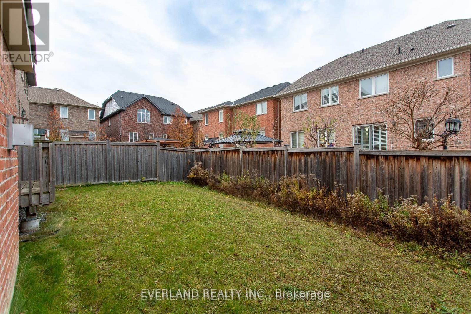 Photo 5 of 67 Main Drive, Ajax, Central East — HOMEH