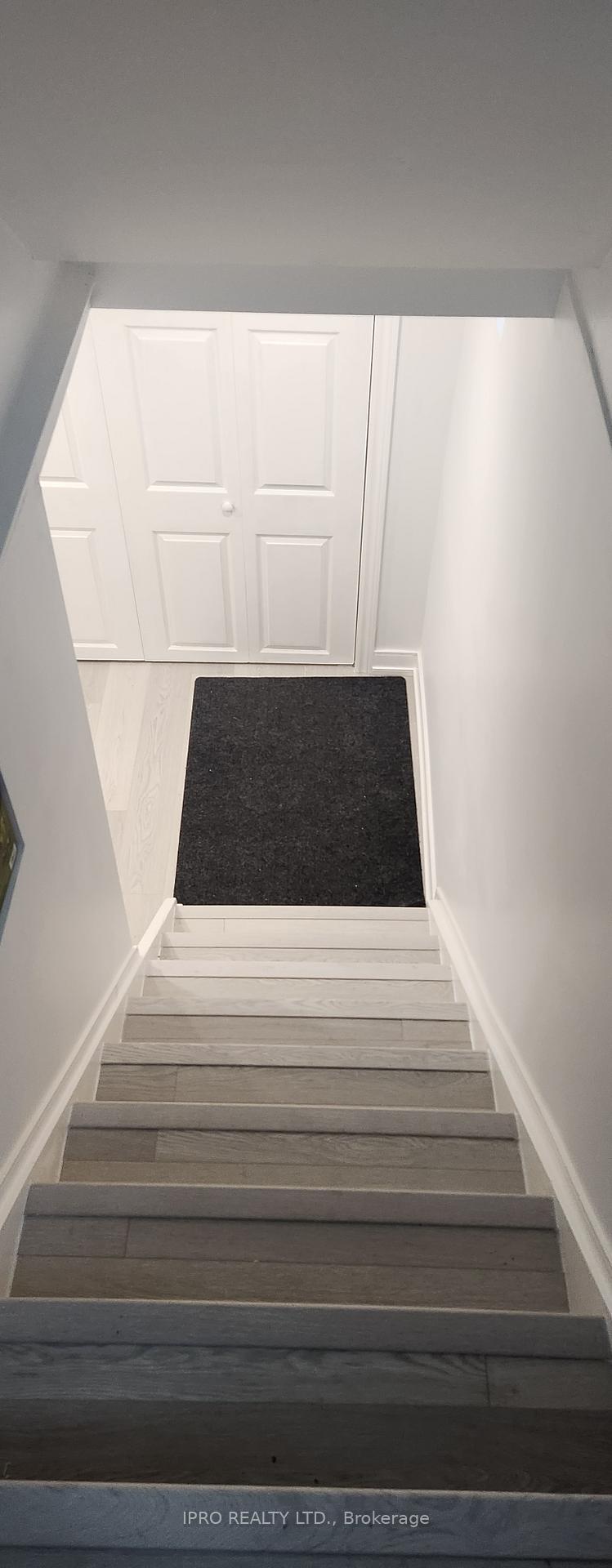 Photo 7 of 590 Bon Echo Drive, Oshawa, Lakeview — HOMEH
