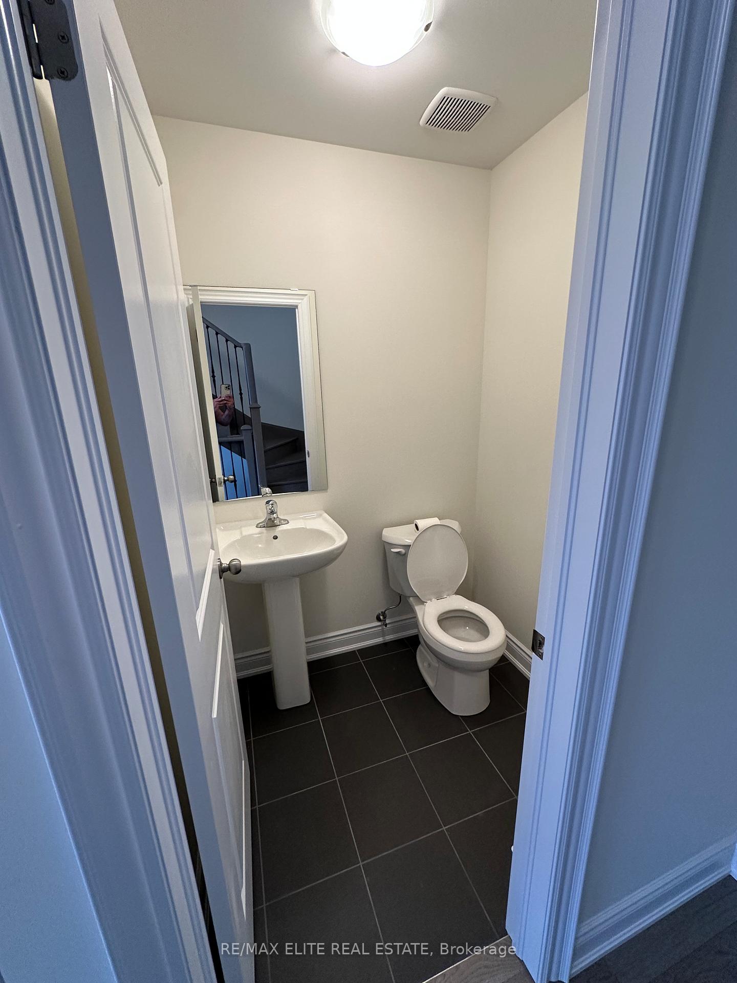 Photo 17 of 10 Griffith St, Aurora, Bayview Northeast — HOMEH