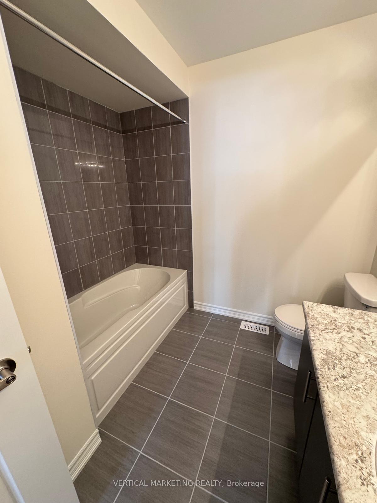 Photo 23 of 2544 Hibiscus Drive, Pickering, Rural Pickering — HOMEH