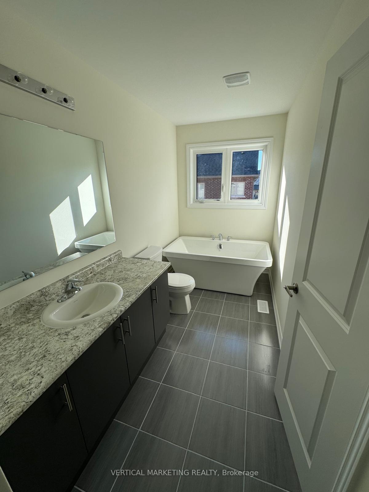 Photo 16 of 2544 Hibiscus Drive, Pickering, Rural Pickering — HOMEH