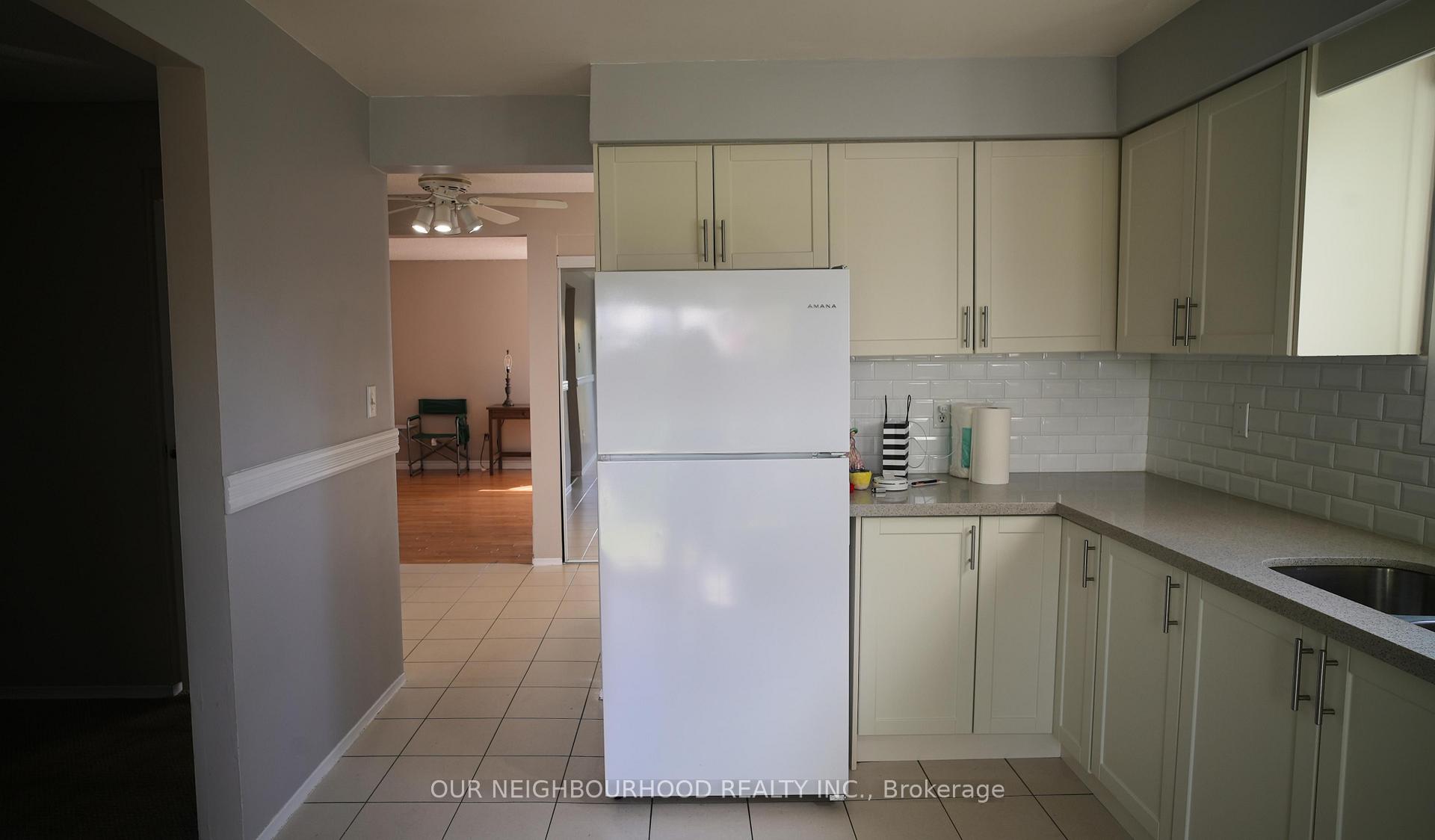 Photo 2 of 830 Cavan Court, Oshawa, Vanier — HOMEH