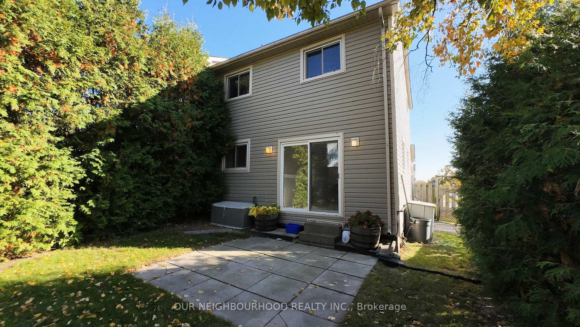 Photo 7 of 830 Cavan Court, Oshawa, Vanier — HOMEH