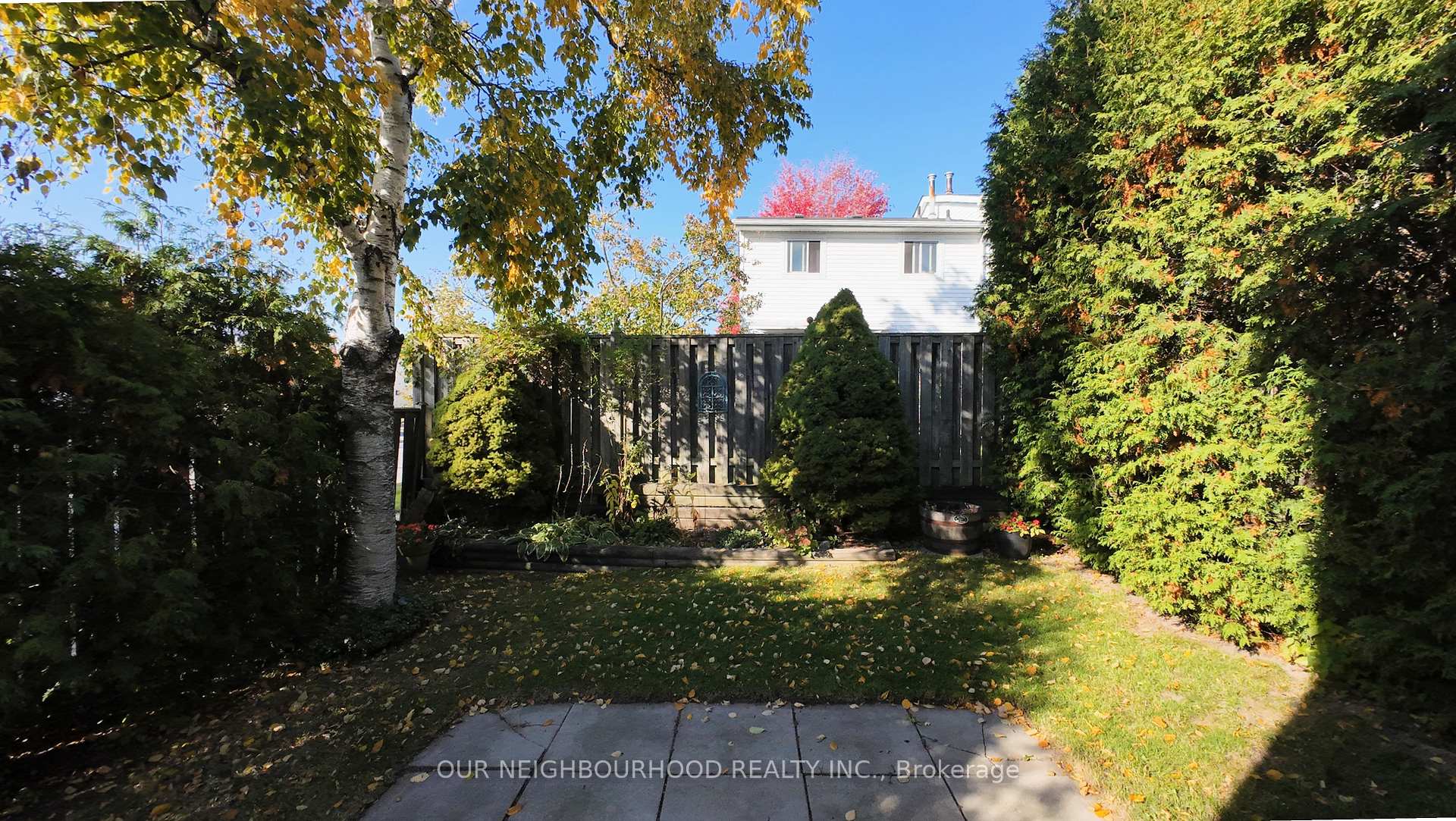 Photo 9 of 830 Cavan Court, Oshawa, Vanier — HOMEH