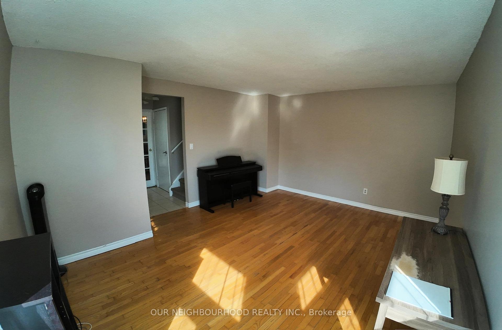 Photo 10 of 830 Cavan Court, Oshawa, Vanier — HOMEH