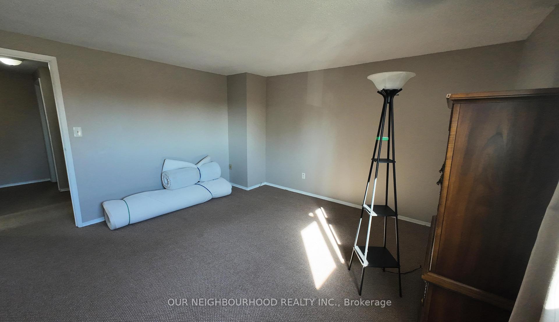 Photo 20 of 830 Cavan Court, Oshawa, Vanier — HOMEH