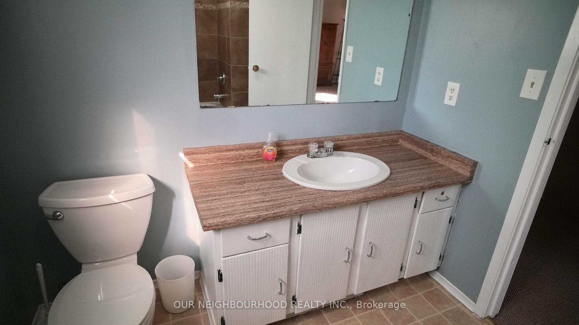 Photo 18 of 830 Cavan Court, Oshawa, Vanier — HOMEH