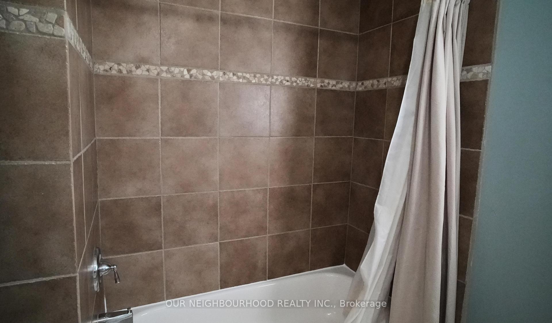 Photo 15 of 830 Cavan Court, Oshawa, Vanier — HOMEH