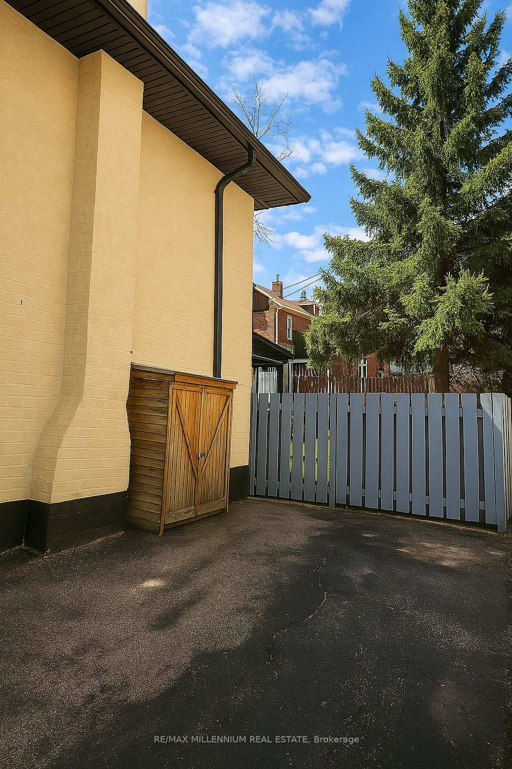 Photo 11 of Unit LOWER, 92 Clarence Street, Vaughan, West Woodbridge — HOMEH