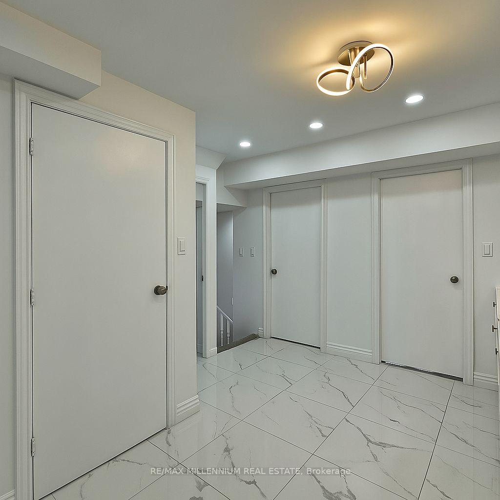 Photo 3 of Unit LOWER, 92 Clarence Street, Vaughan, West Woodbridge — HOMEH
