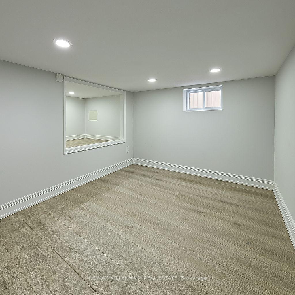 Photo 5 of Unit LOWER, 92 Clarence Street, Vaughan, West Woodbridge — HOMEH