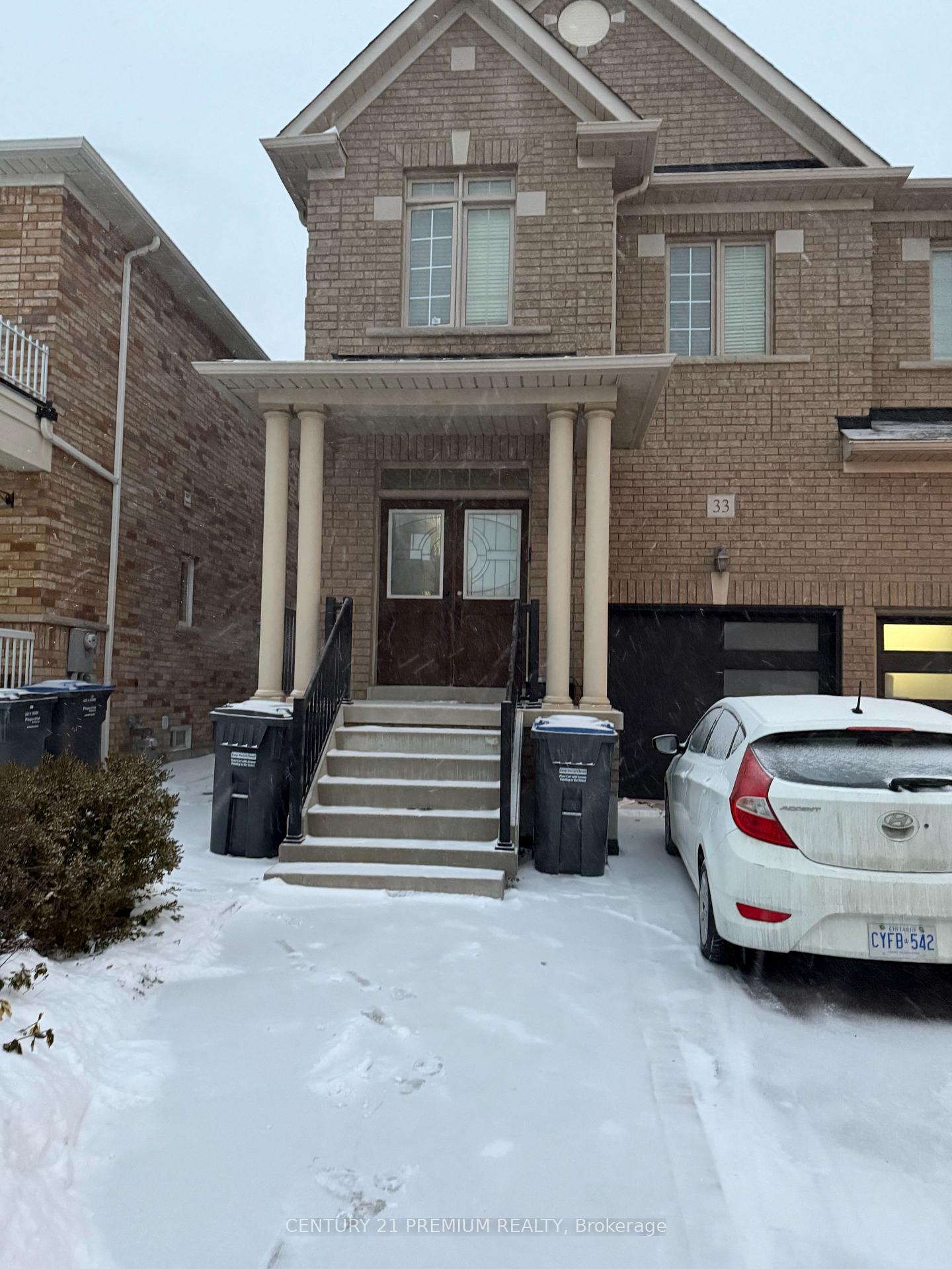 Photo 1 of Unit Bsmt, 33 Versailles Crescent, Brampton, Bram East — HOMEH
