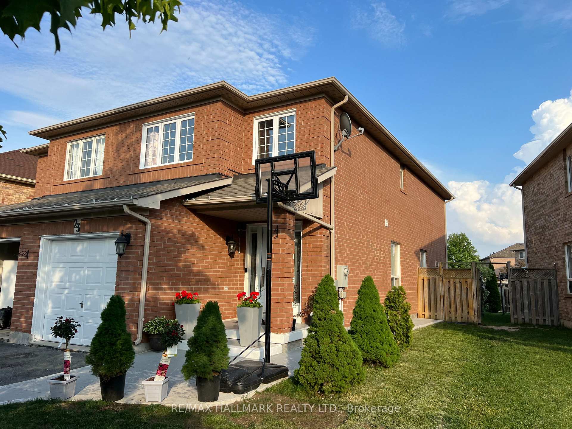 Photo 1 of 23 Studebaker Trail, Brampton, Fletcher's Meadow — HOMEH