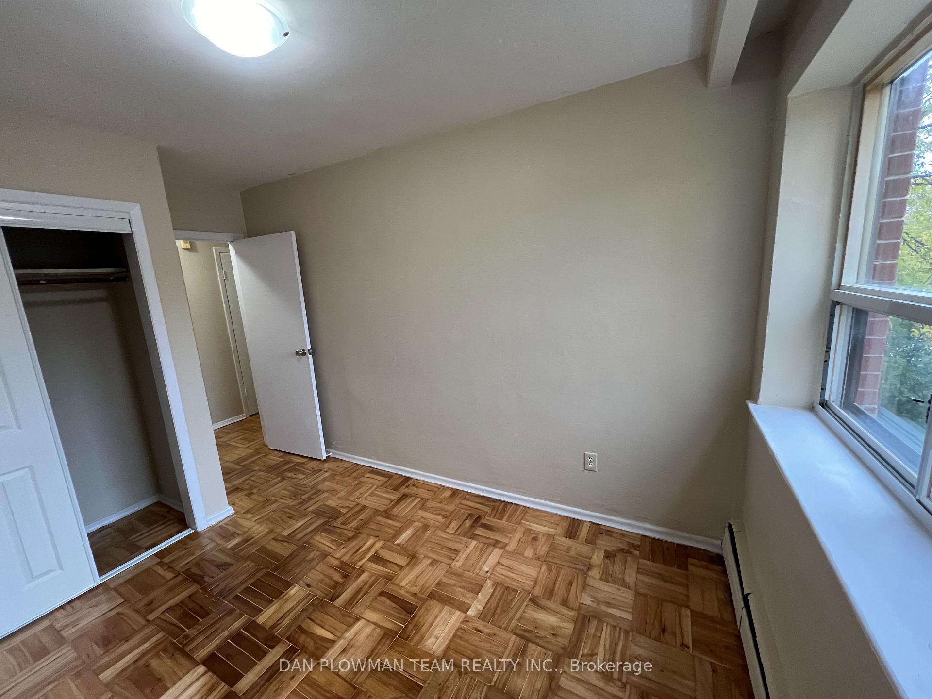 Photo 4 of Unit 209, 170 Park Road S, Oshawa, Vanier — HOMEH