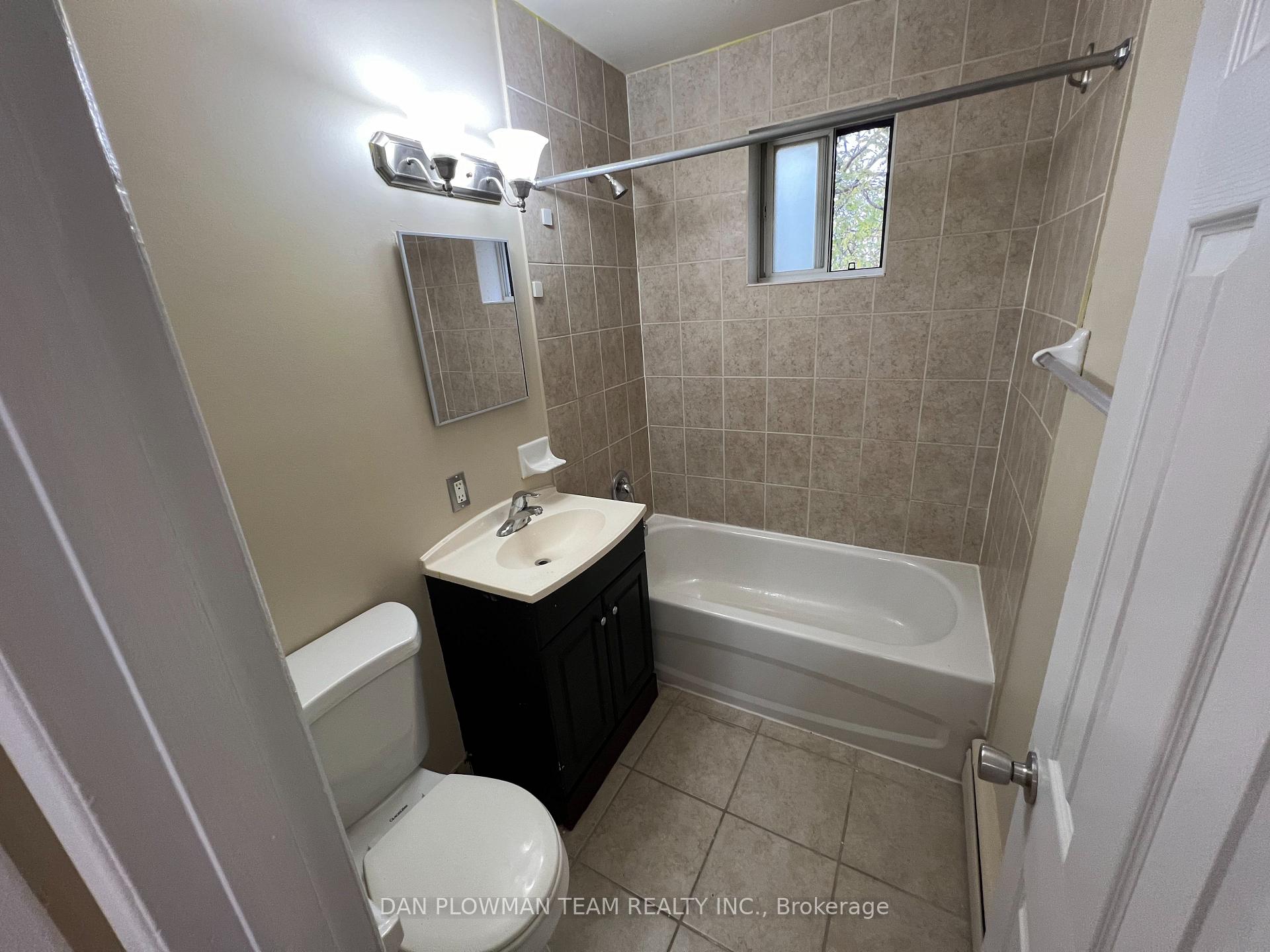 Photo 7 of Unit 209, 170 Park Road S, Oshawa, Vanier — HOMEH