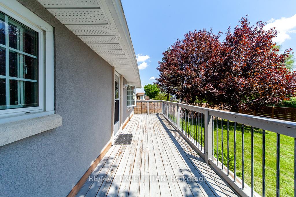 Photo 5 of Unit A, 278 Pasadena Drive, Georgina, Keswick South — HOMEH