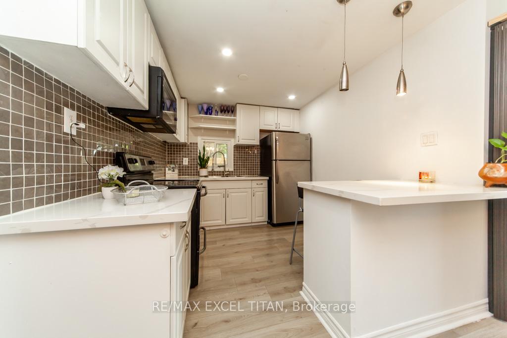 Photo 17 of Unit A, 278 Pasadena Drive, Georgina, Keswick South — HOMEH