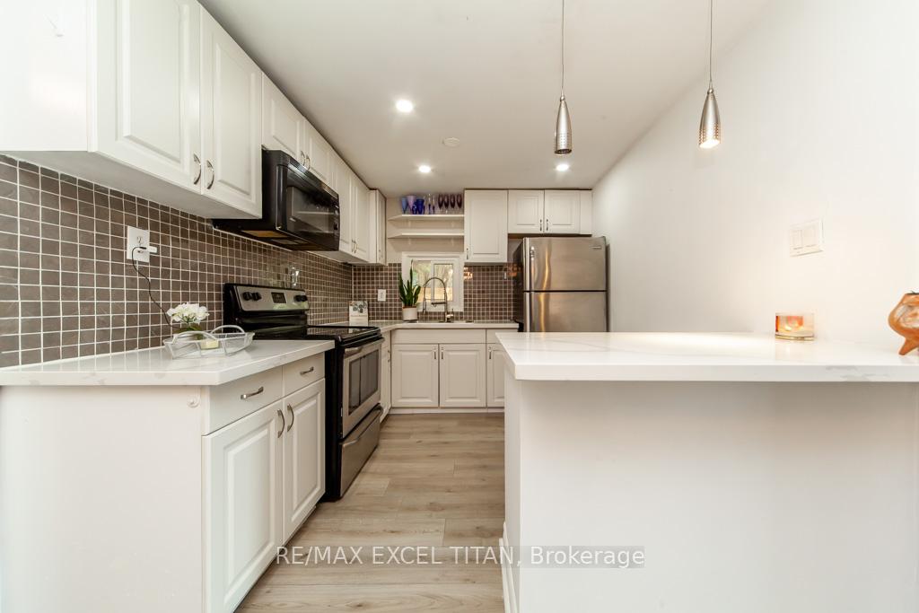 Photo 18 of Unit A, 278 Pasadena Drive, Georgina, Keswick South — HOMEH