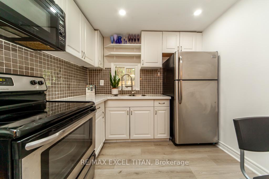 Photo 11 of Unit A, 278 Pasadena Drive, Georgina, Keswick South — HOMEH