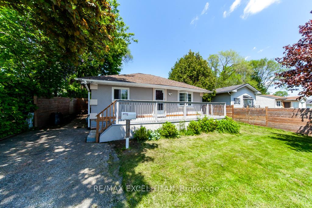 Photo 8 of Unit B, 278 Pasadena Drive, Georgina, Keswick South — HOMEH